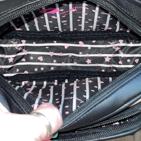 LUV BETSEY By Betsey J Cream and Black Quilted Crossbody Bag with Heart Design - Picture 11 of 12